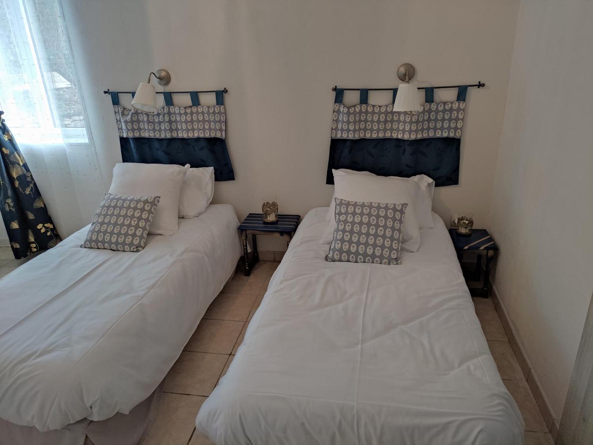 Bed and Breakfast Bleu Bonheur Dennevy Habitación foto